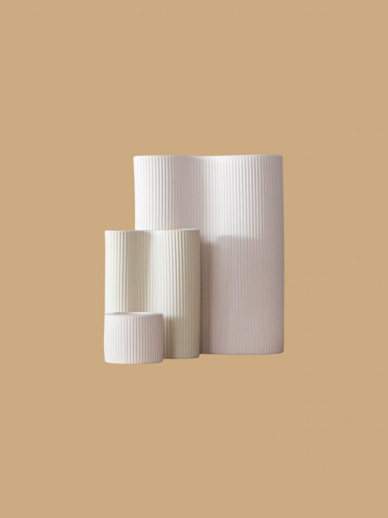 White kit vases